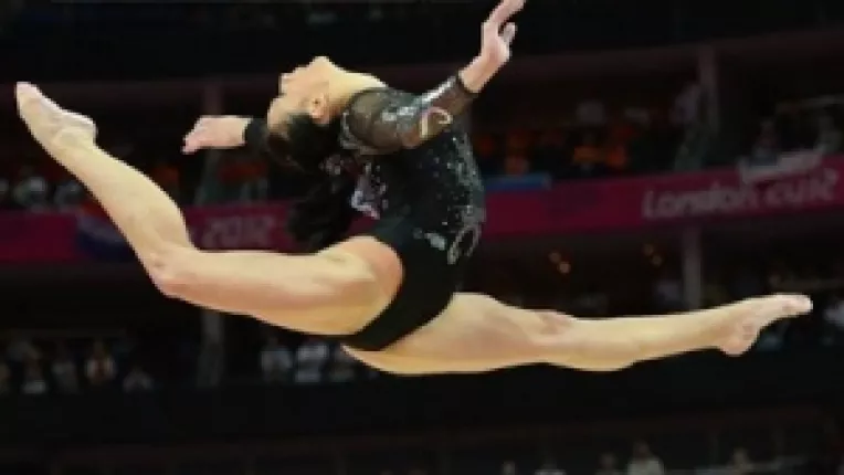 Catalina Ponor: "Parasesc gimnastica cu fruntea sus"