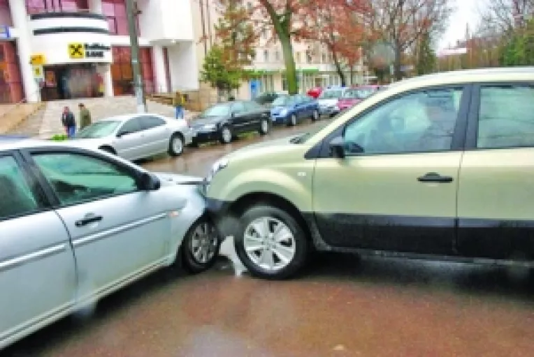 "Constatarea amiabila de accident", in vigoare de maine