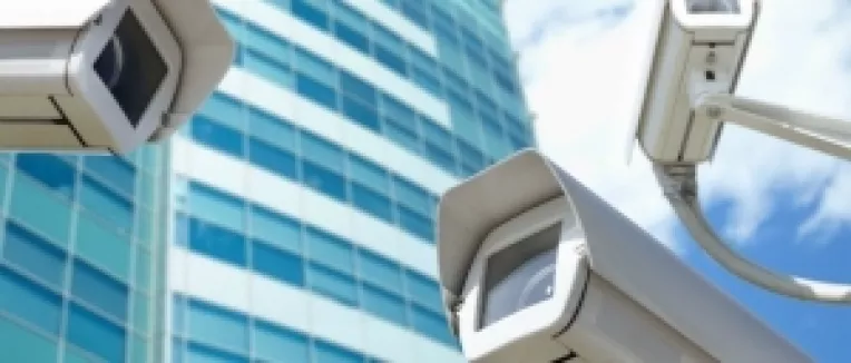 Iti poti construi un sistem de supraveghere video complet cu o suma foarte mica de bani si sa iti protejezi locuinta si de la distanta