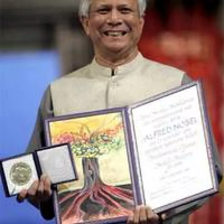 Laureatul Premiului Nobel pentru Pace, profesorul Muhammad Yunus:  "Sper ca Romania va pune la dispozitie un fond de afaceri sociale"