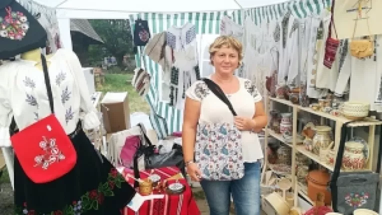 Traditional Robox participa cu un stand cu creatii traditionale unicat la targul 100 de traditii romanesti